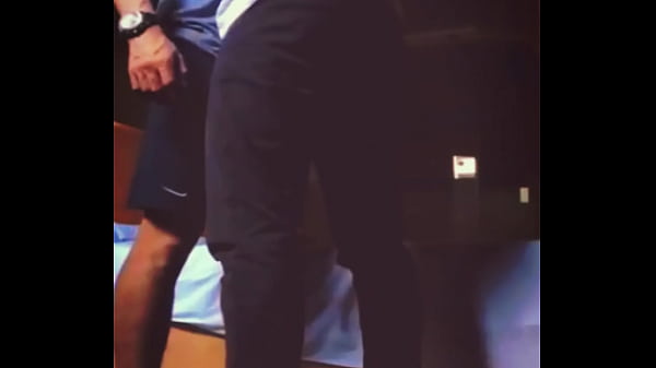 Cogiendo un rico culo redondo en mi casa