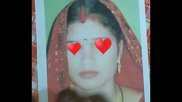 Cumshots on sunny leone actress