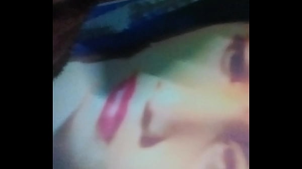 Cumtributes to sunny leone