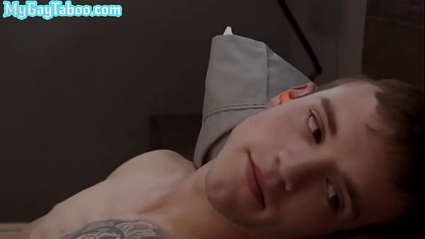 Ginger twink wakes roommate with assfuck