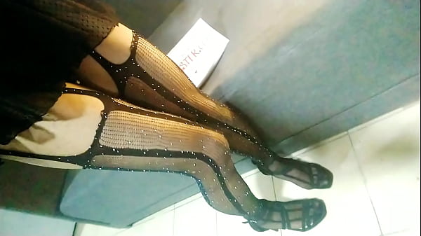 Modelando cuerpo sissy puta femboy travesti  pt.2