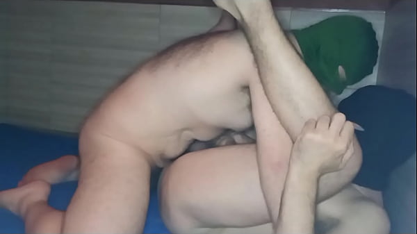 Saunas de Madrid 5: Bullgreen empuja en pasivo maduro anónimo hasta que no aguanta más